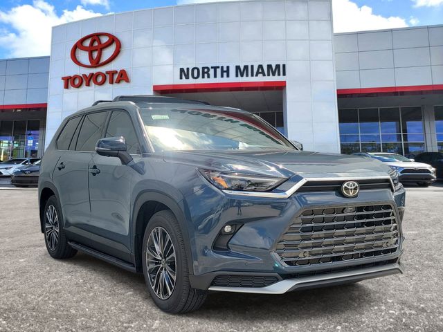 2026 Toyota Grand Highlander Hybrid SUV 