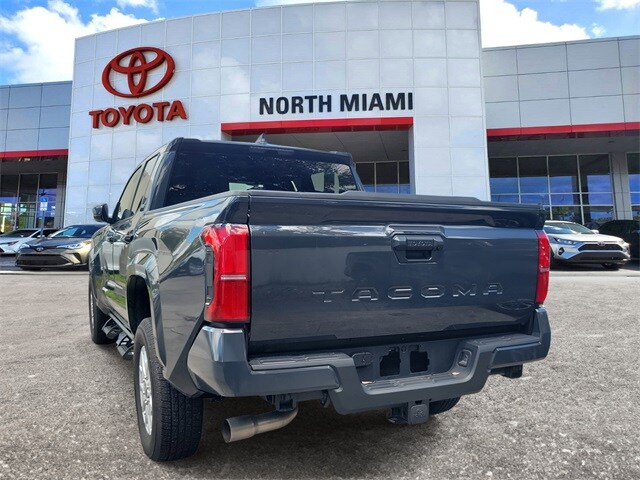 2024 Toyota Tacoma TRD Sport photo 3