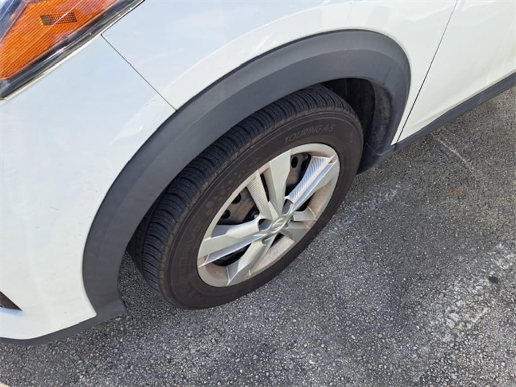 Used 2021 Nissan Kicks S SUV