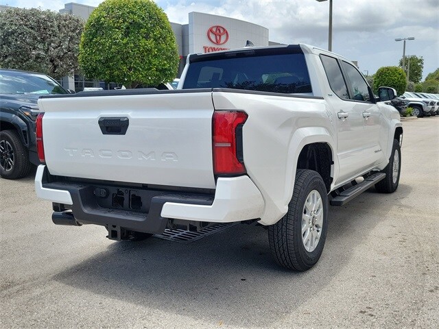2025 Toyota Tacoma SR5 photo 4