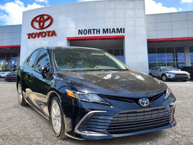 2023 Toyota Camry Sedan 