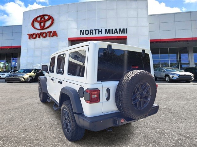 2024 Jeep Wrangler Sport photo 3