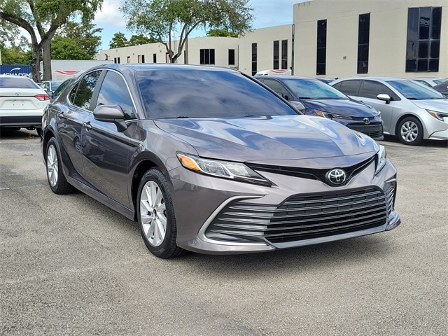2023 Toyota Camry Sedan 