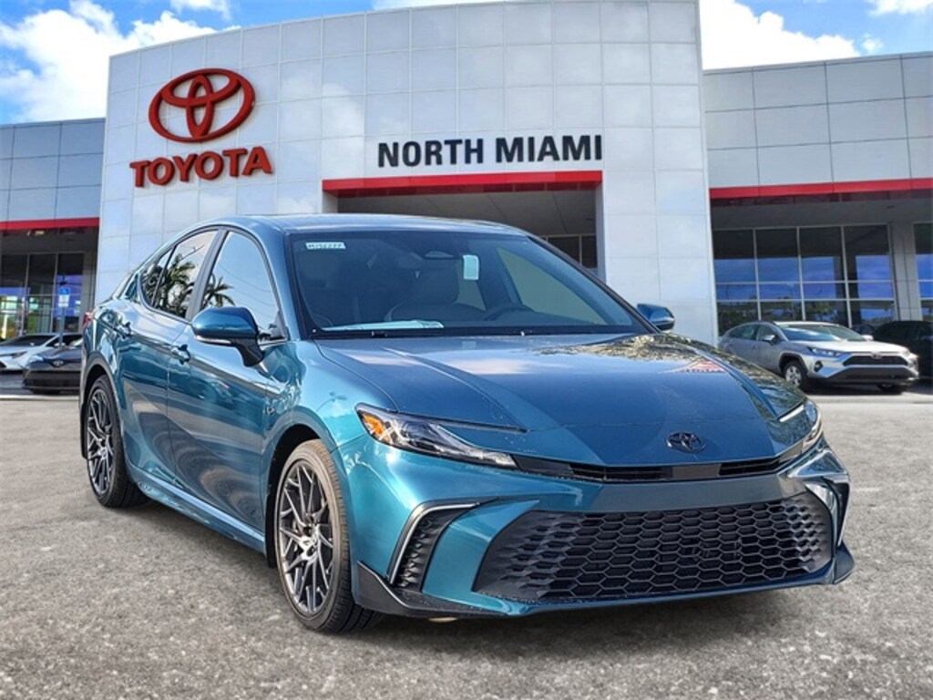 Used 2025 Toyota Camry SE Sedan