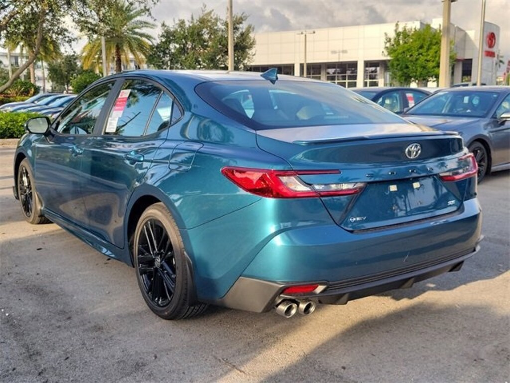 Used 2025 Toyota Camry SE Sedan