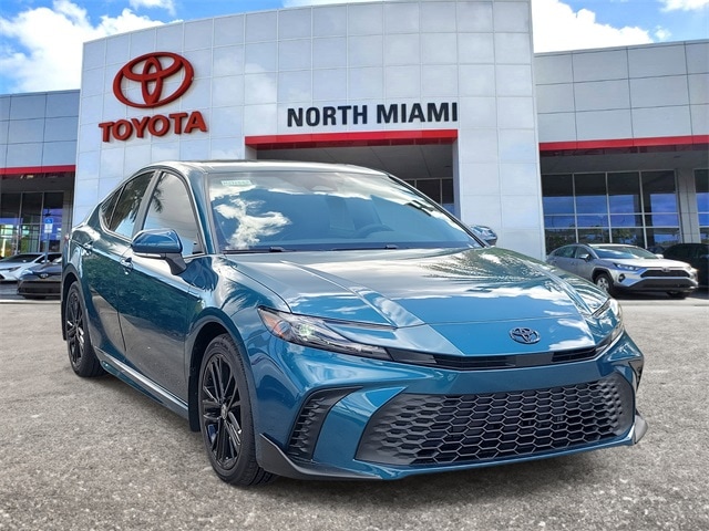 2026 Toyota Camry SE's photo