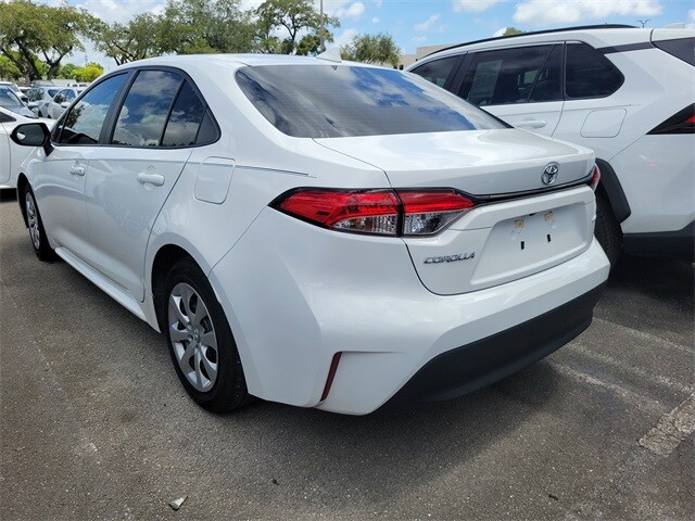 2024 Toyota Corolla LE photo 3