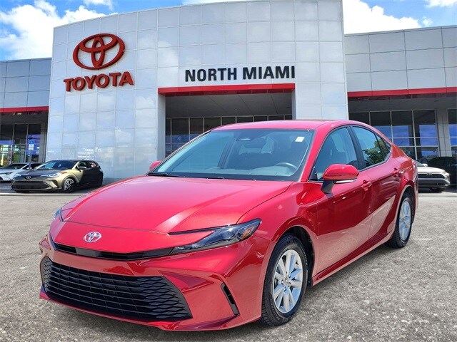 2025 Toyota Camry LE photo 2