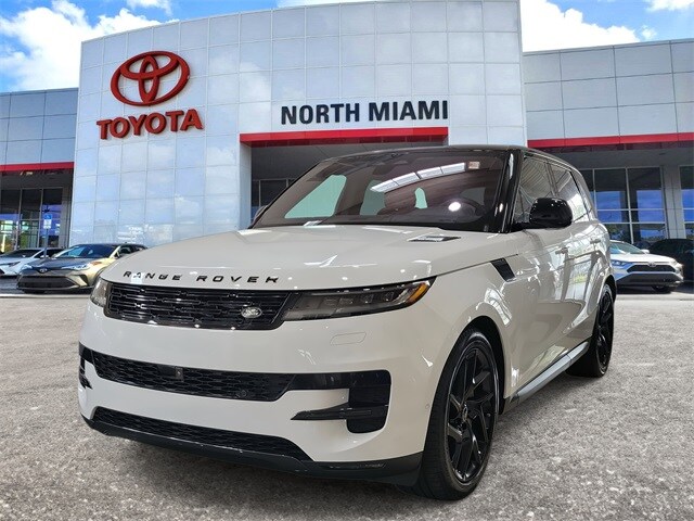 2023 Land Rover Range Rover Sport SE photo 3