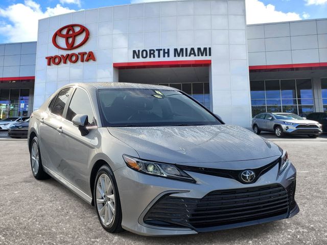 2023 Toyota Camry Sedan 