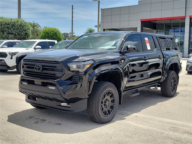 2025 Toyota Tacoma SR5 photo 2