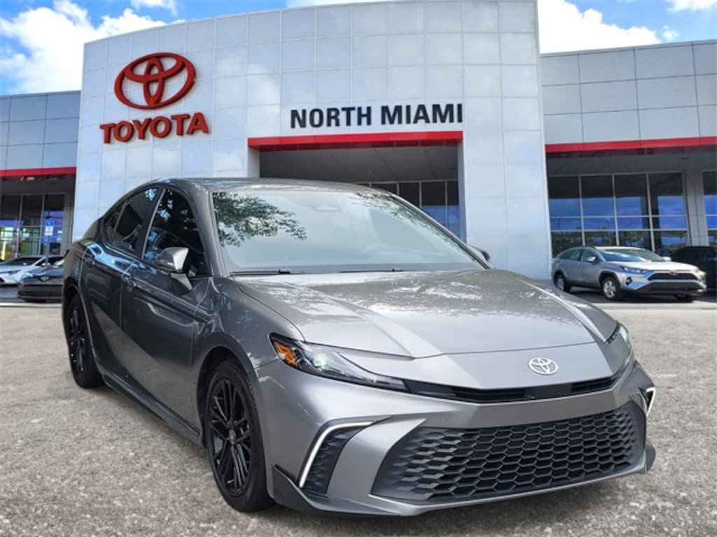 Used 2025 Toyota Camry SE Sedan