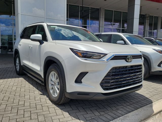 2026 Toyota Grand Highlander Hybrid SUV 