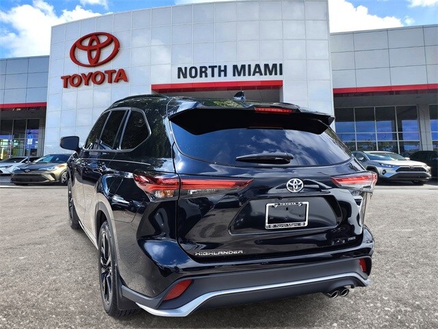2024 Toyota Highlander XSE photo 3