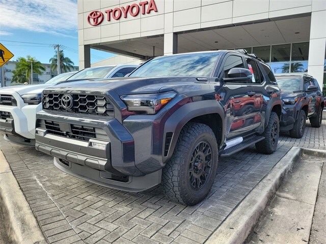 2025 Toyota 4Runner TRD Off-Road photo 2