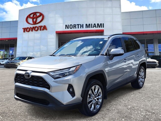 2024 Toyota RAV4 XLE Premium photo 2