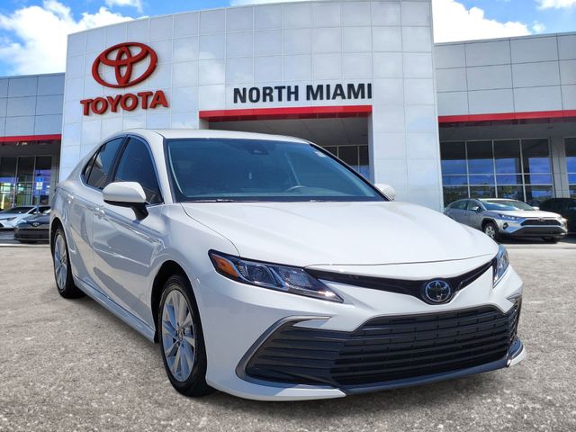 2024 Toyota Camry Sedan 