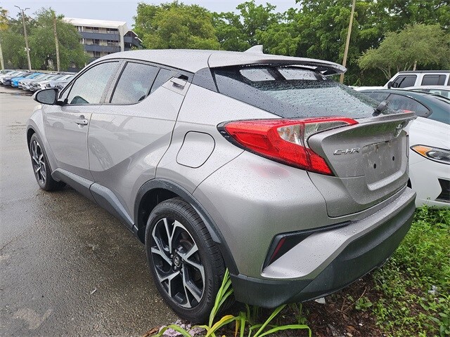 2018 Toyota C-HR XLE photo 4