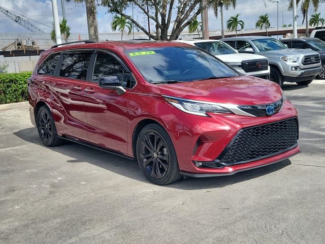 2022 Toyota Sienna Van Passenger Van 