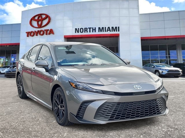 2026 Toyota Camry SE's photo