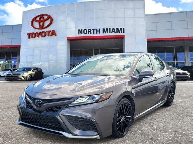 2022 Toyota Camry XSE photo 2