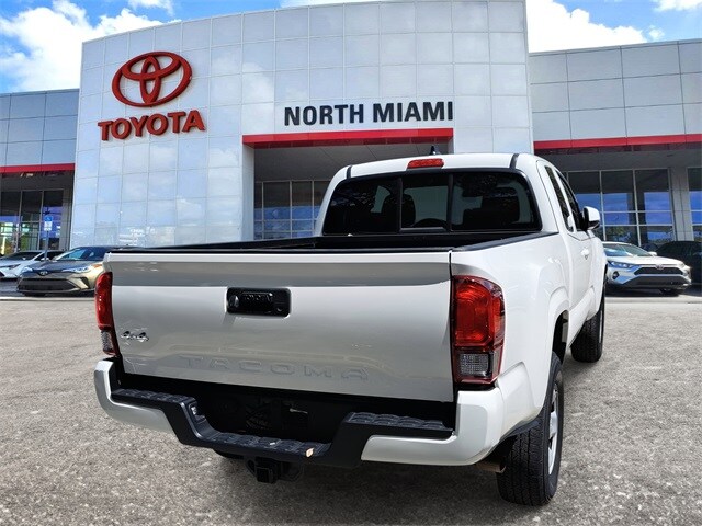2023 Toyota Tacoma SR photo 4