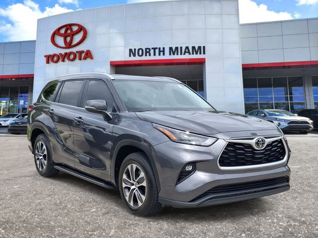 2023 Toyota Highlander SUV 