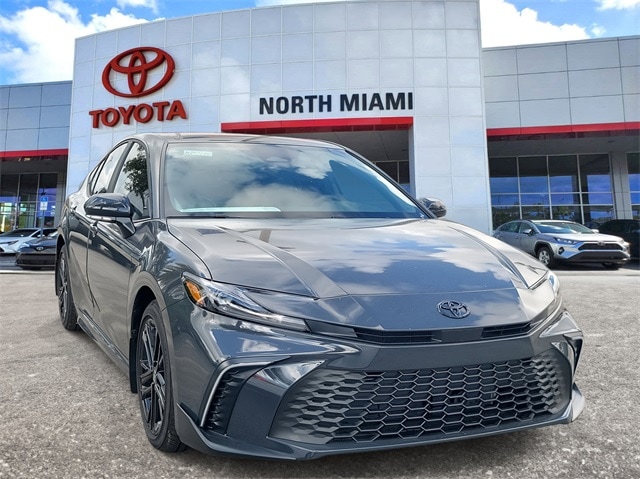 2026 Toyota Camry SE's photo