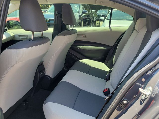 2025 Toyota Corolla LE - Photo 8