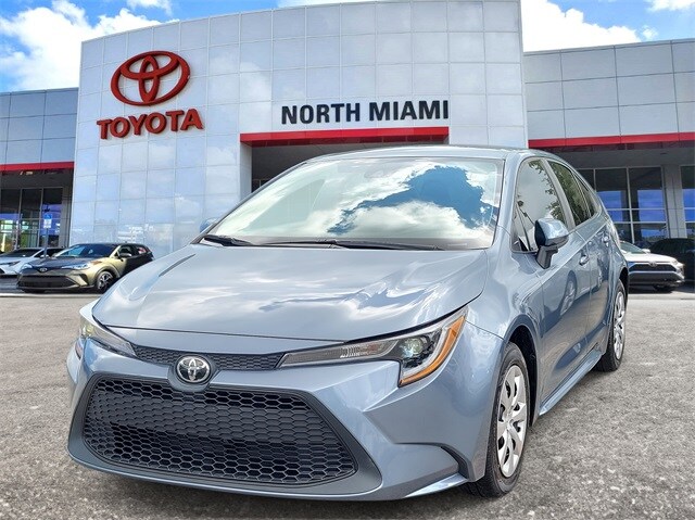 2022 Toyota Corolla LE photo 2