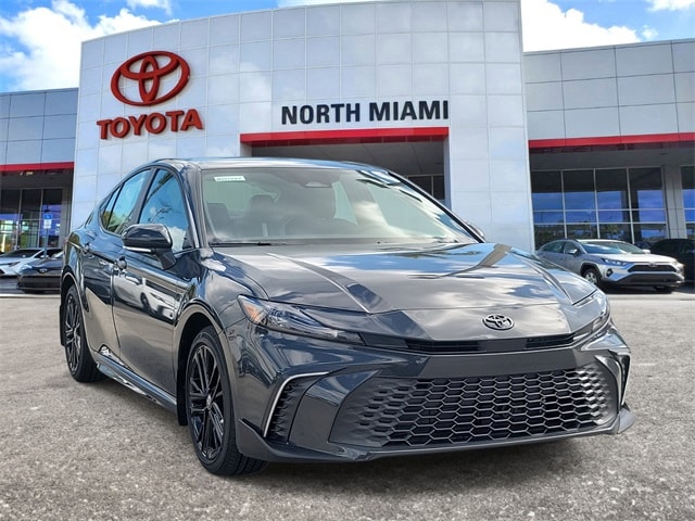 2026 Toyota Camry SE's photo