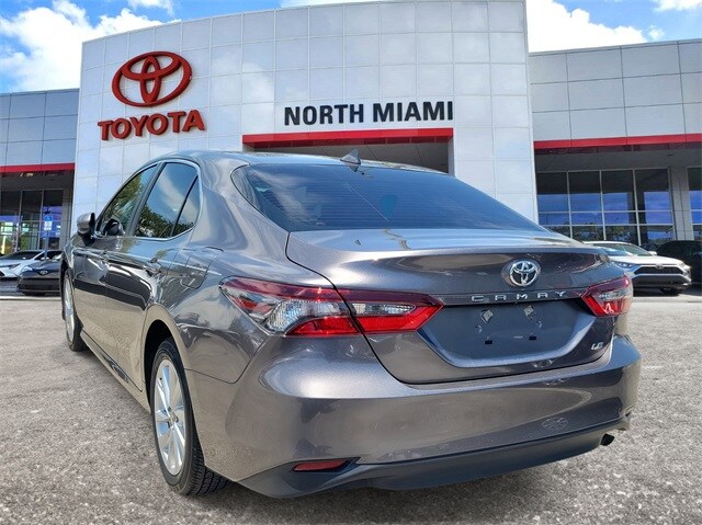 2024 Toyota Camry LE photo 3