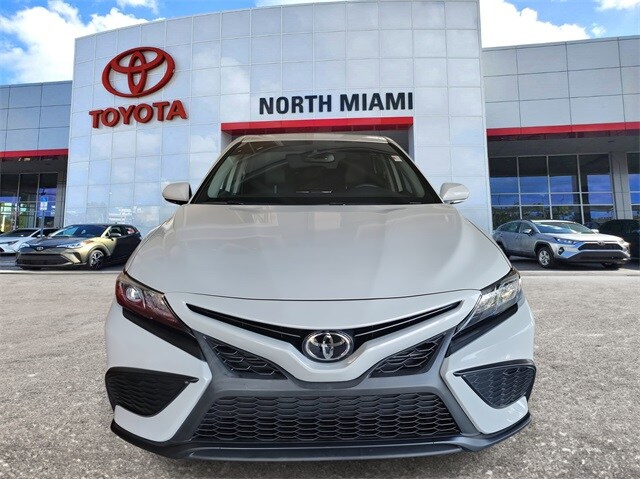 2024 Toyota Camry SE photo 2