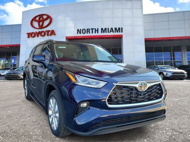 2026 Toyota Highlander SUV 