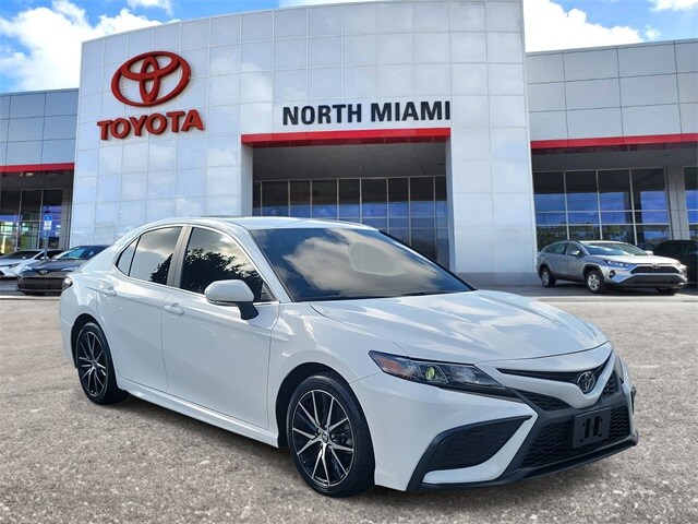 2023 Toyota Camry Sedan 