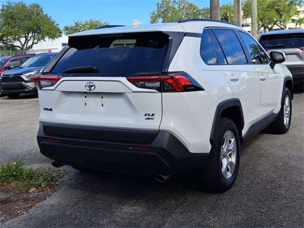 Used 2021 Toyota RAV4 XLE SUV