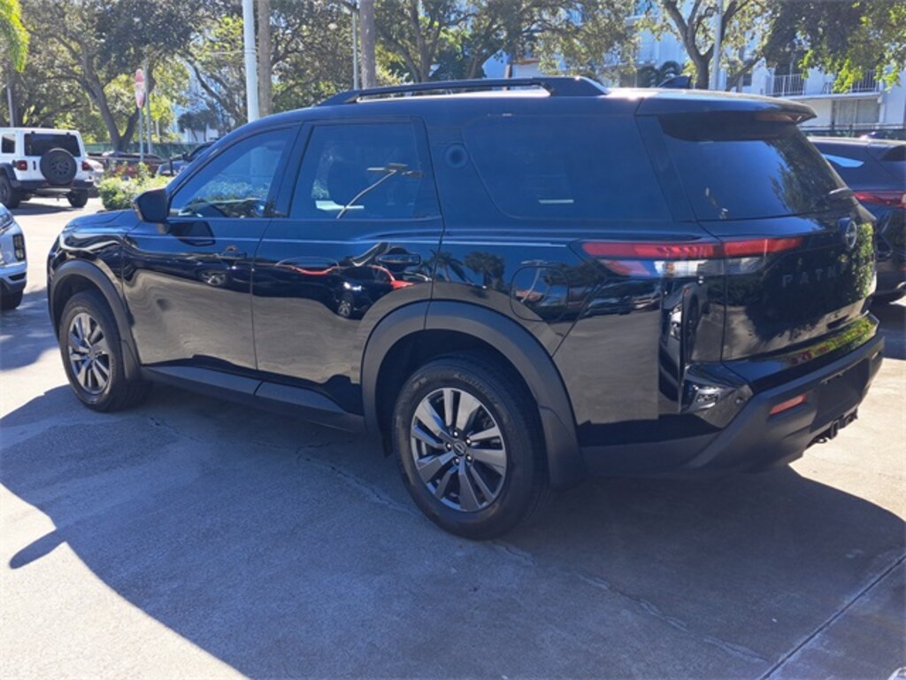 Used 2024 Nissan Pathfinder SV SUV