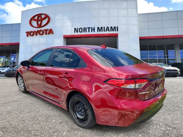 2023 Toyota Corolla LE photo 3