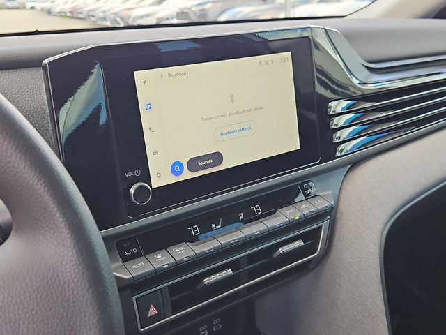 2025 Toyota Camry LE - Photo 13