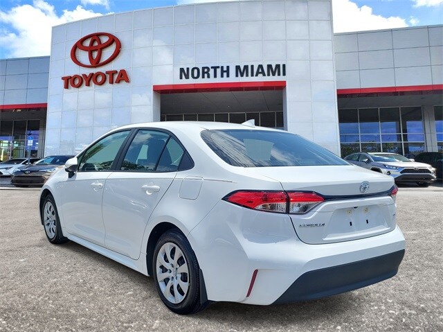 2024 Toyota Corolla LE photo 3