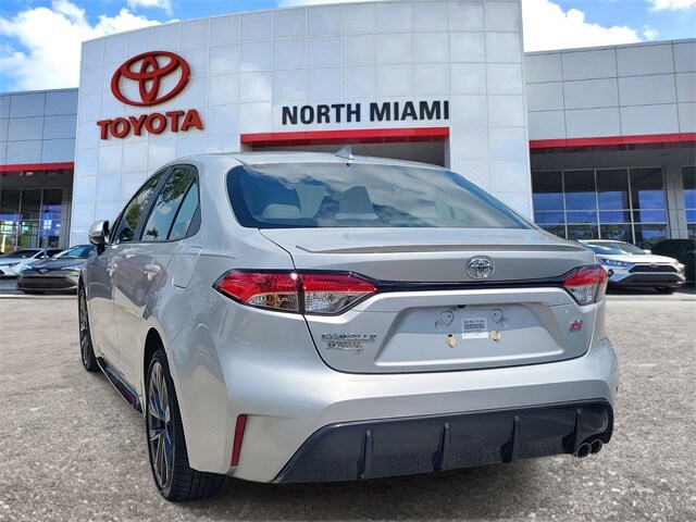 2024 Toyota Corolla SE photo 3