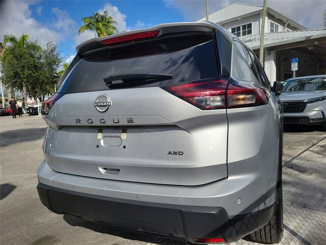 2024 Nissan Rogue S photo 4