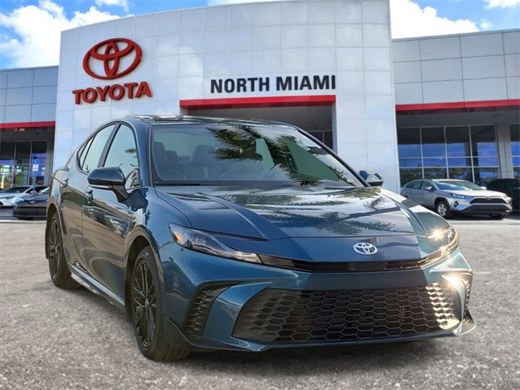 Used 2025 Toyota Camry SE Sedan