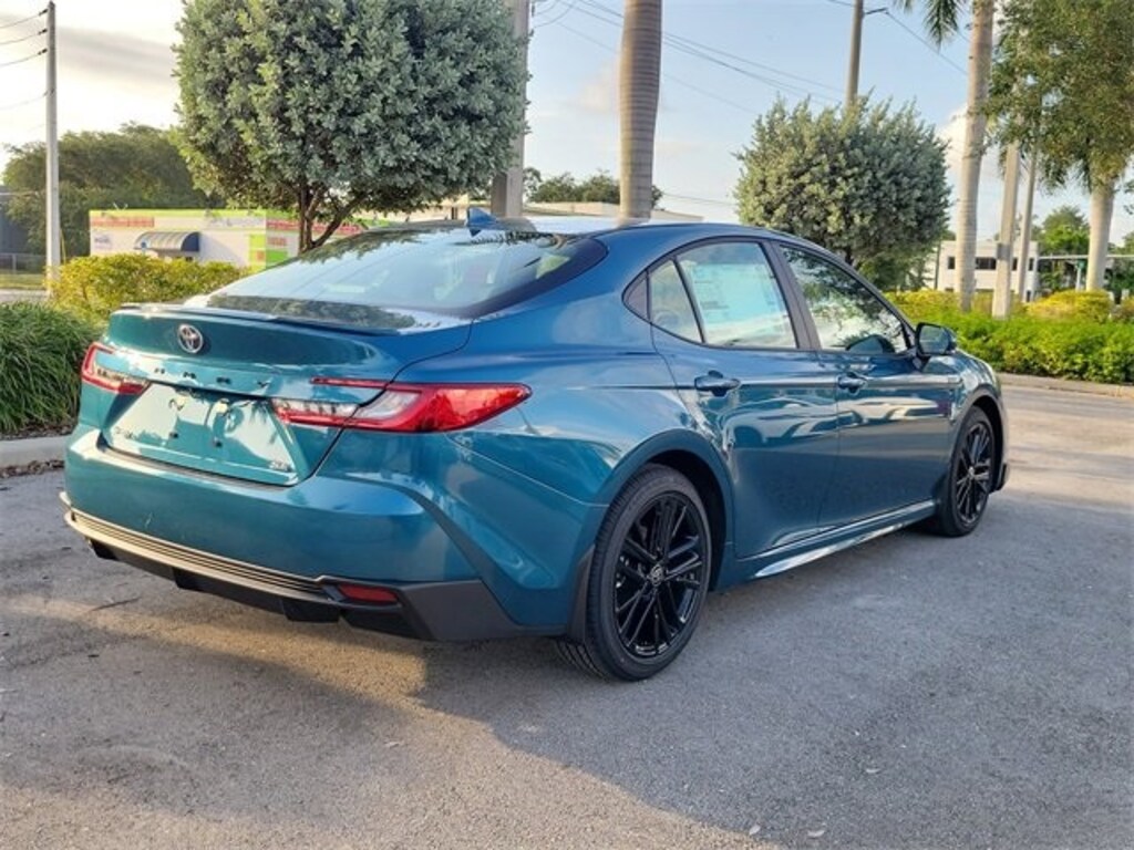 Used 2025 Toyota Camry SE Sedan