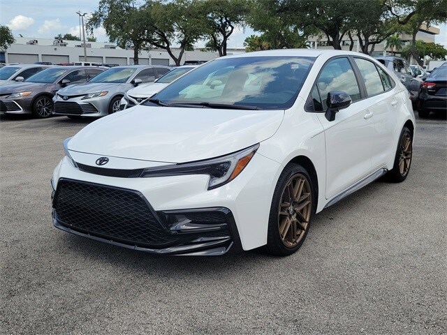 2024 Toyota Corolla XSE photo 2