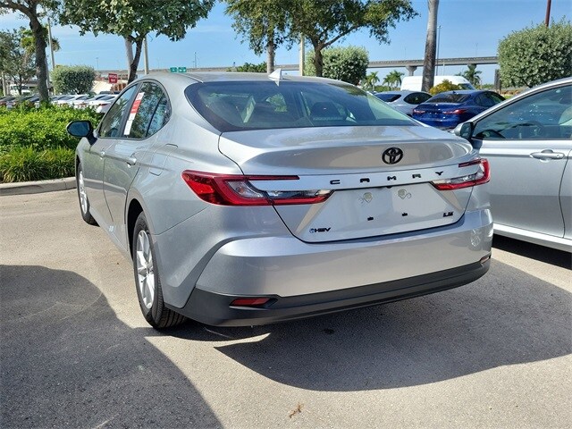 2026 Toyota Camry LE photo 3
