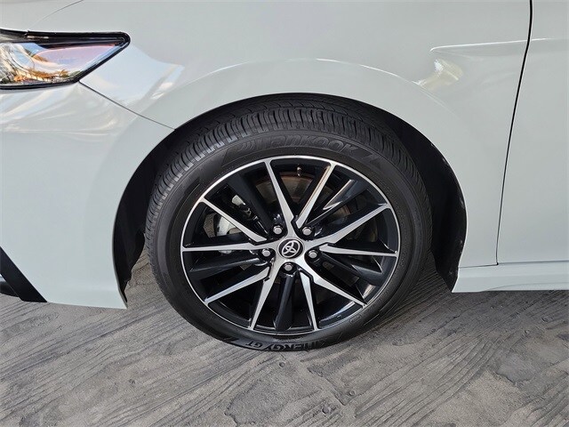 2024 Toyota Camry SE photo 4