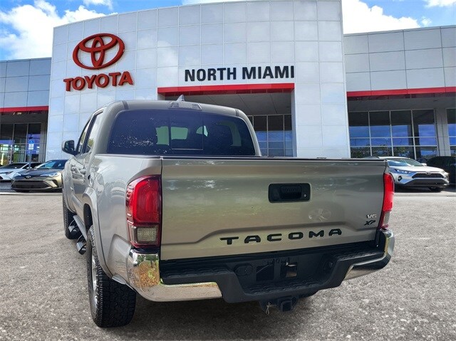 2018 Toyota Tacoma SR5 TRD Sport photo 3