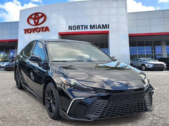 2026 Toyota Camry SE's photo