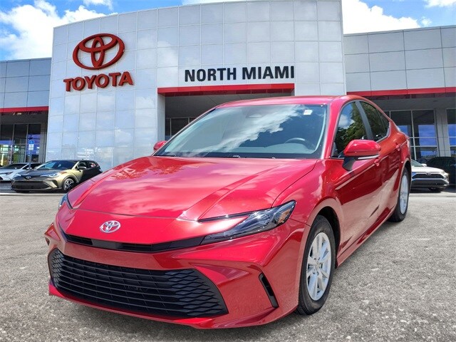 2025 Toyota Camry LE photo 2